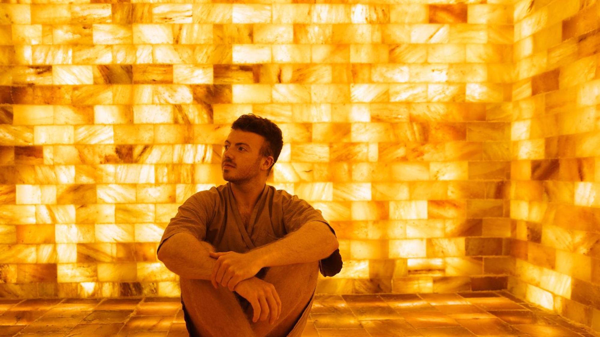 Anana Ecological Resort Krabi - Sha Extra Plus Ao Nang Bagian luar foto A man sitting in a salt cave