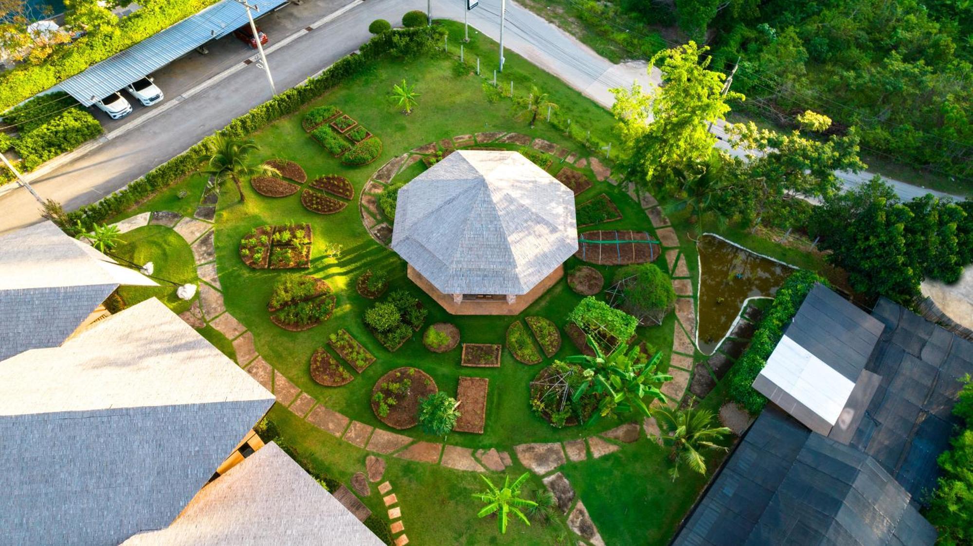 Anana Ecological Resort Krabi - Sha Extra Plus Ao Nang Bagian luar foto Aerial view of the temple